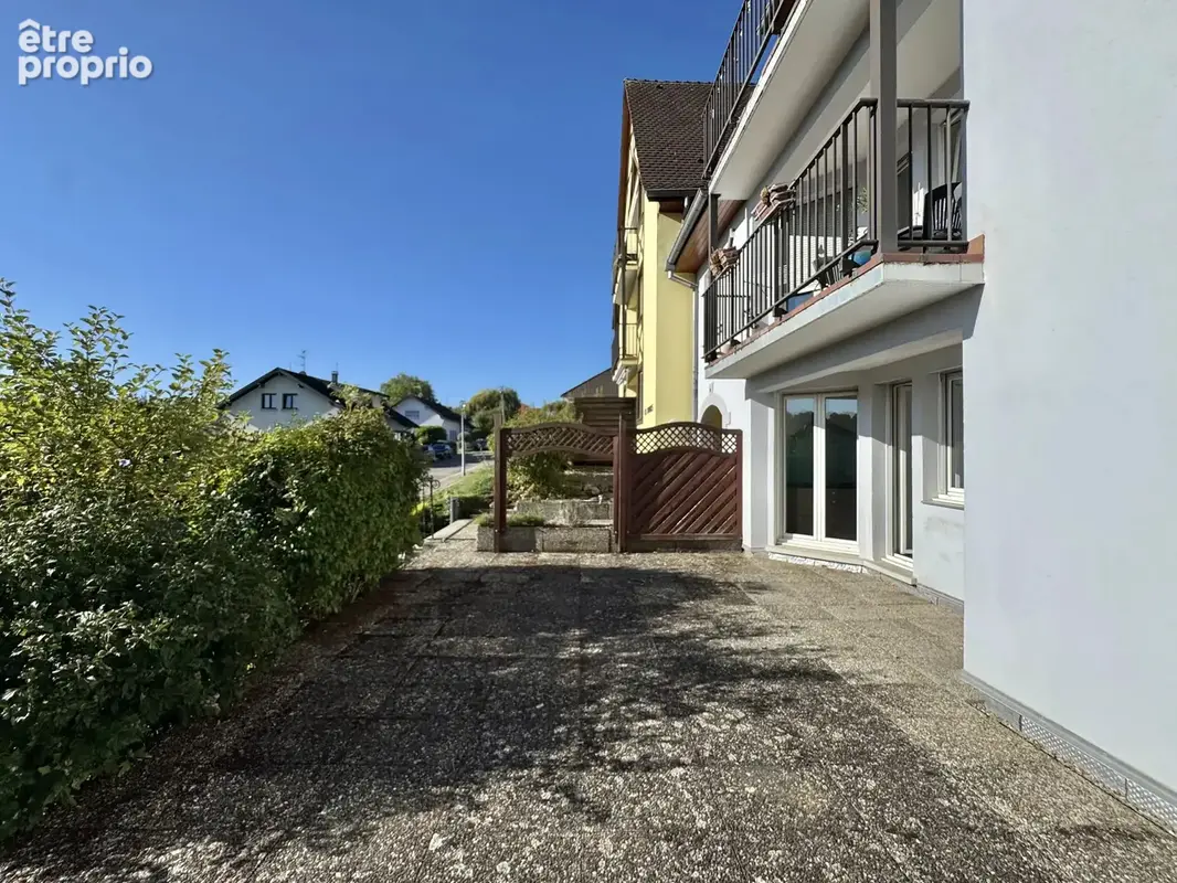 ALTKIRCH - Sur les hauteurs, 3 pièces avec terrasse, garage et cave - photo 2
