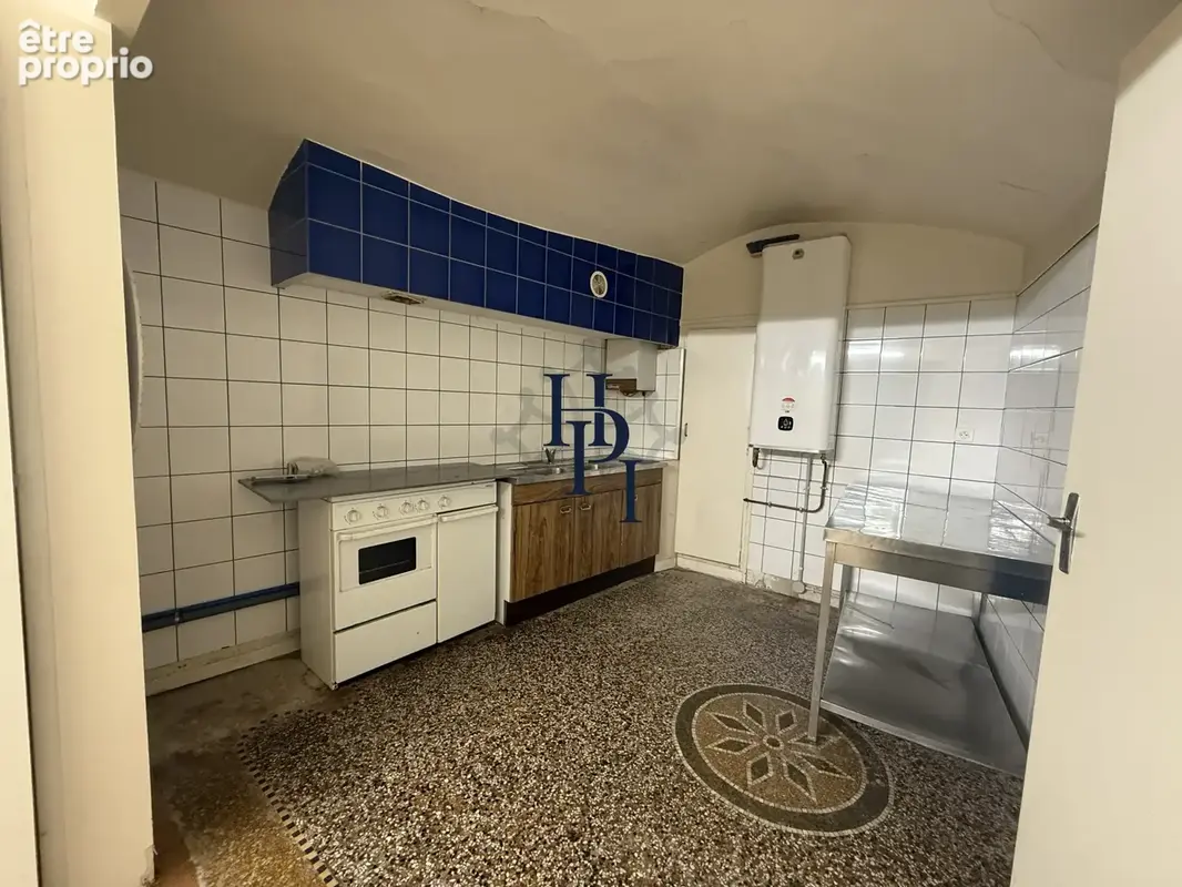 Immeuble à usage locatif et commercial Saint Affrique - photo 4