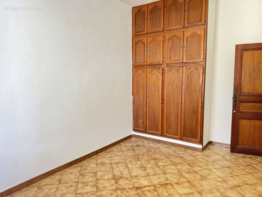 Appartement à MARSEILLE-11E