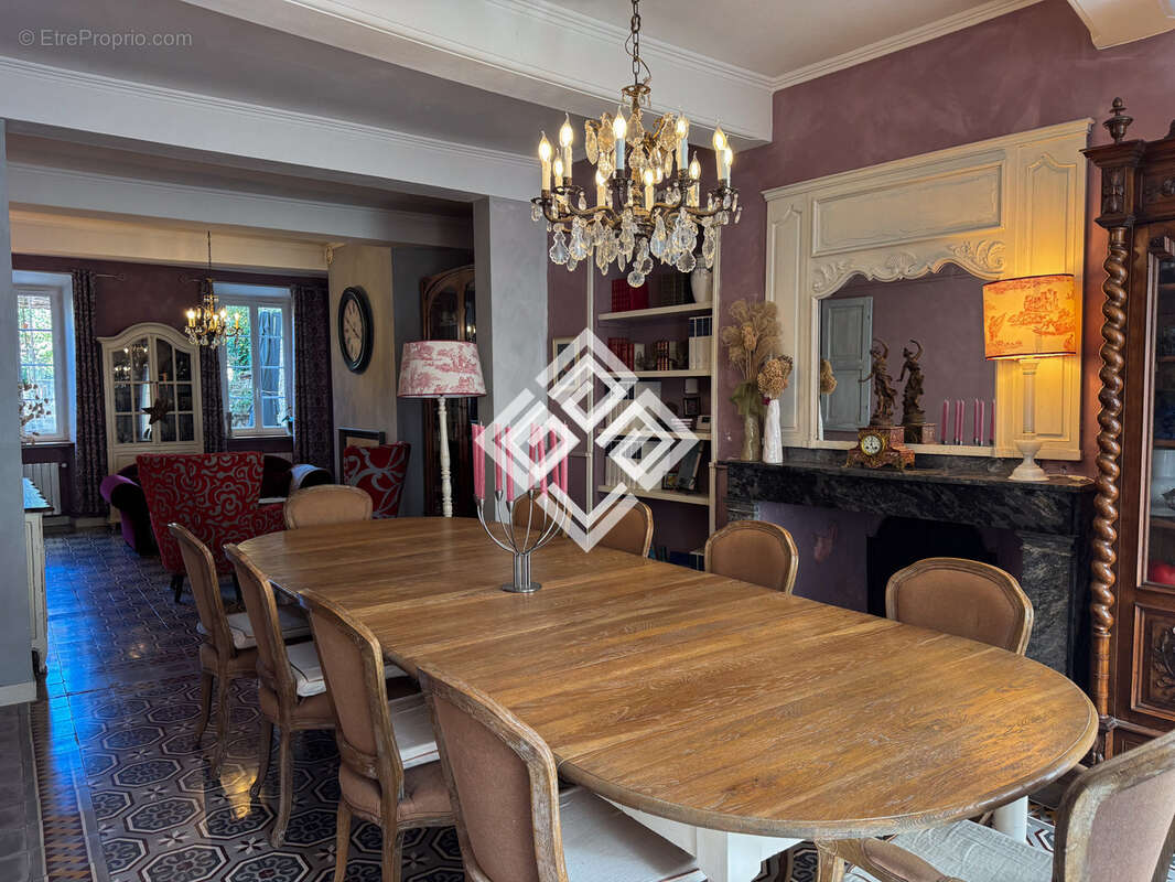 Maison de Maître restaurée avec élégance avec piscine - photo 8