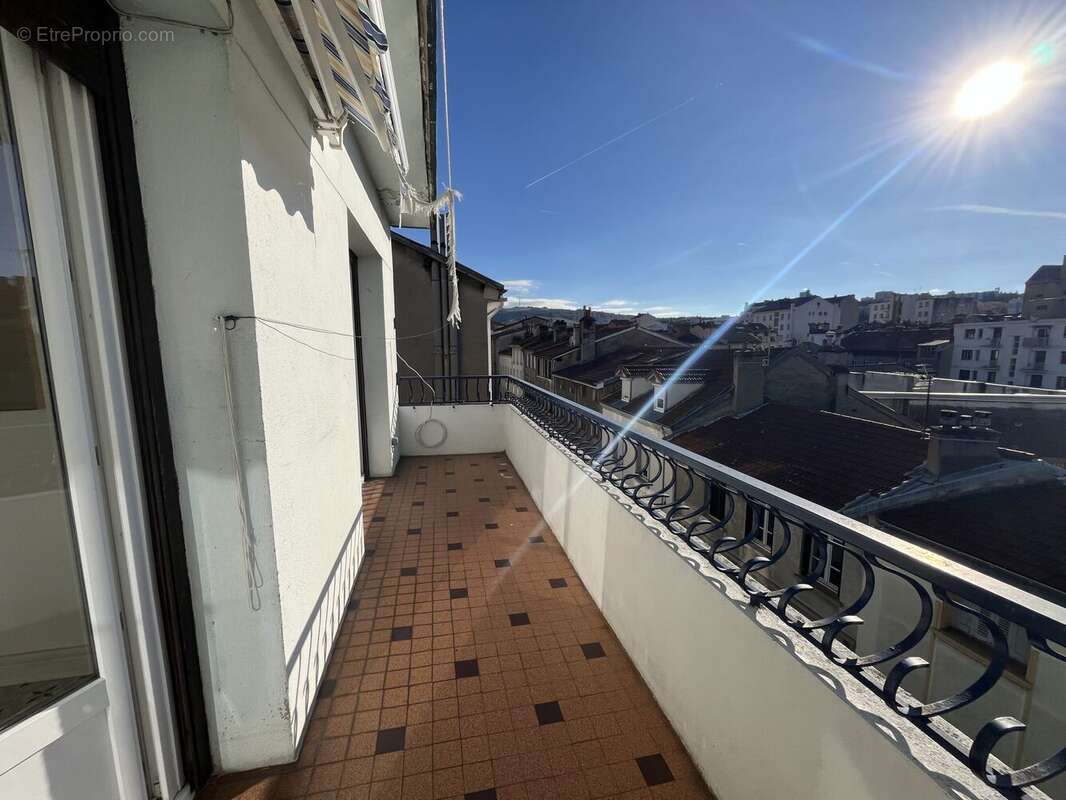 Appartement à SAINT-ETIENNE
