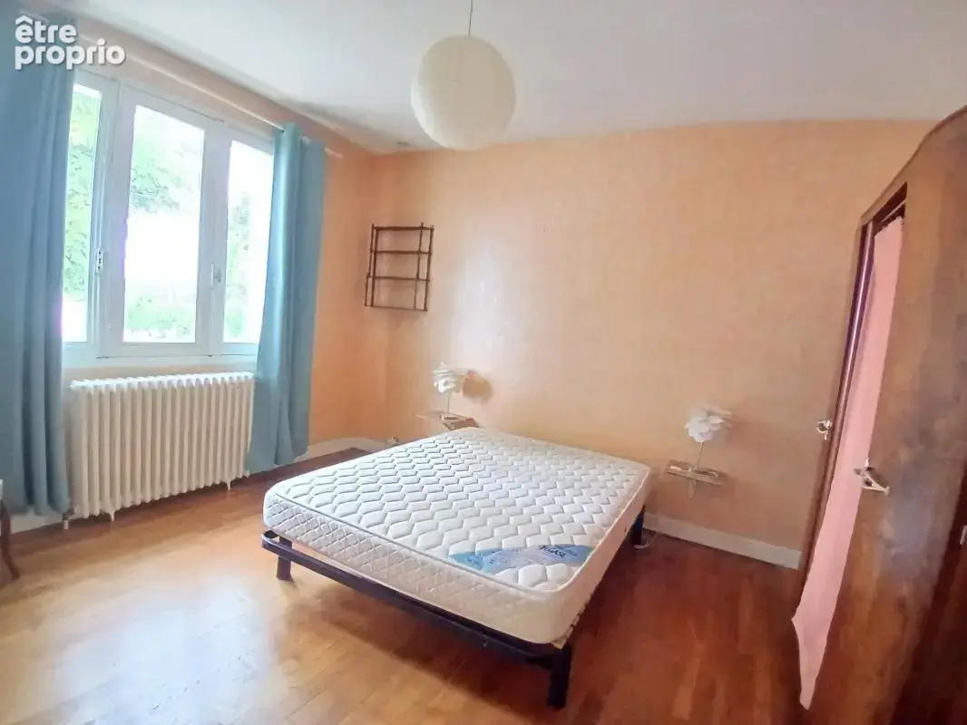 Maison habitable de plain-pied, proche du centre-ville - La - photo 9