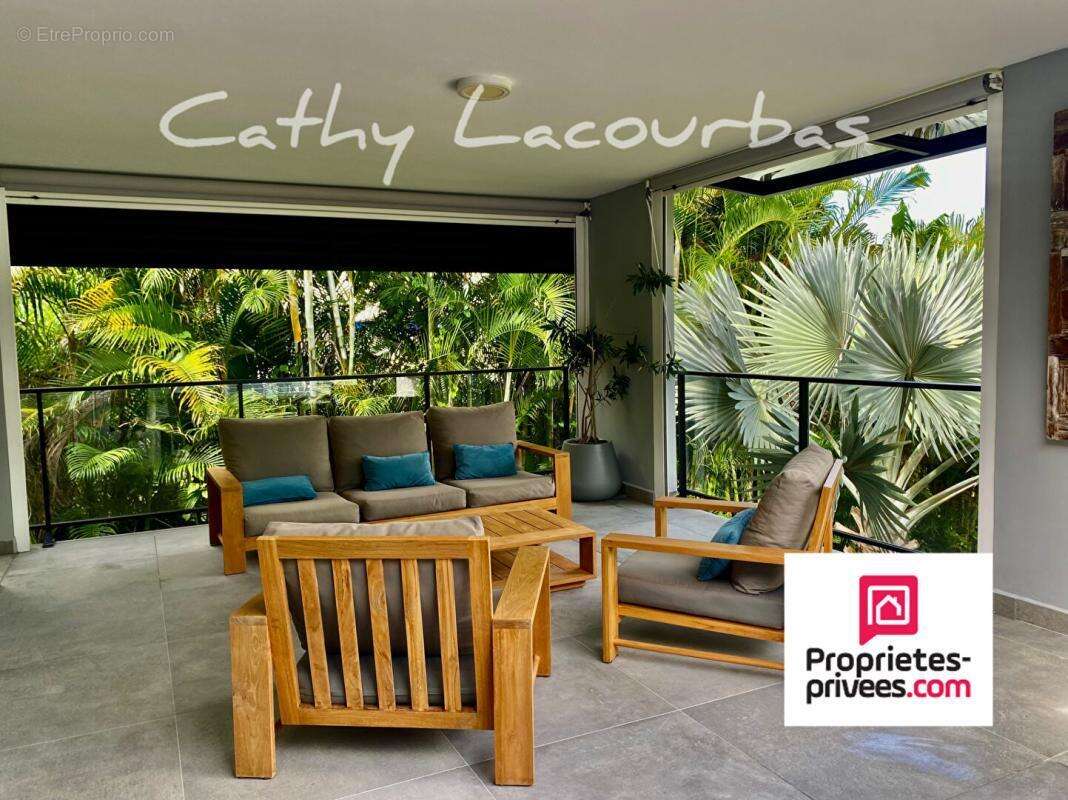 Maison à PETIT-BOURG