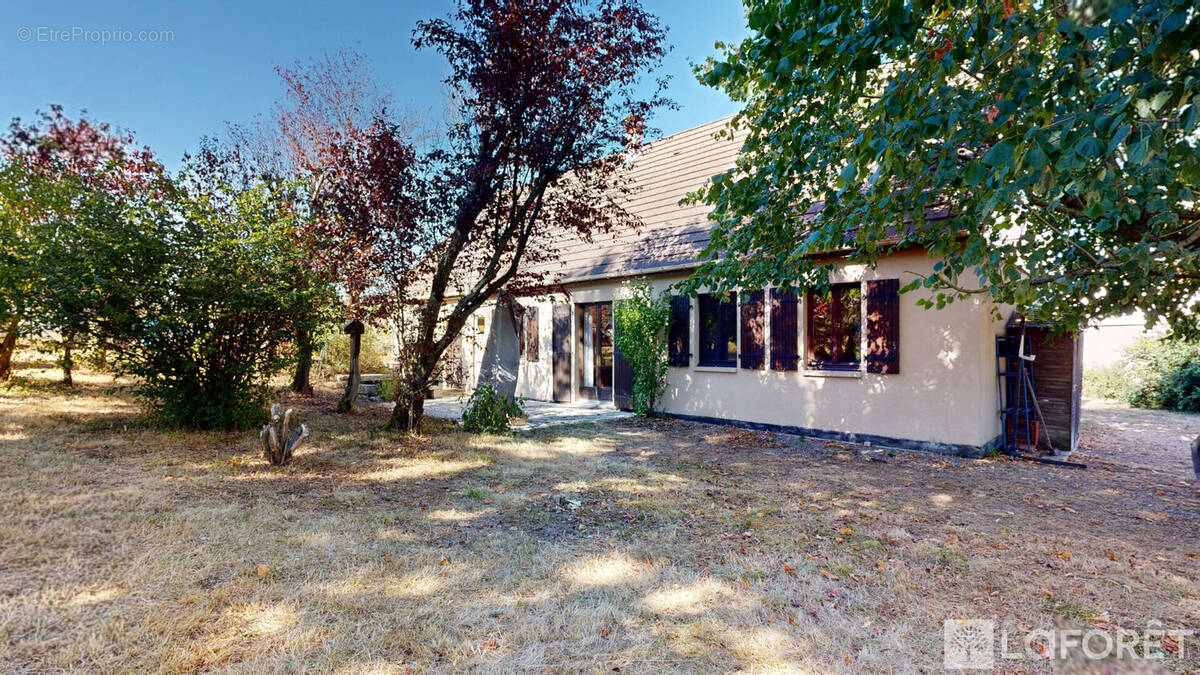 Maison 6 pièces 113 m² · à Moulins · 113,4 m² · 170 000 €