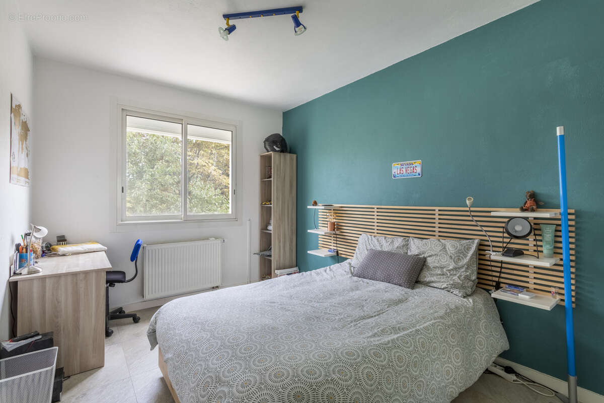 Maison à SIMIANE-COLLONGUE