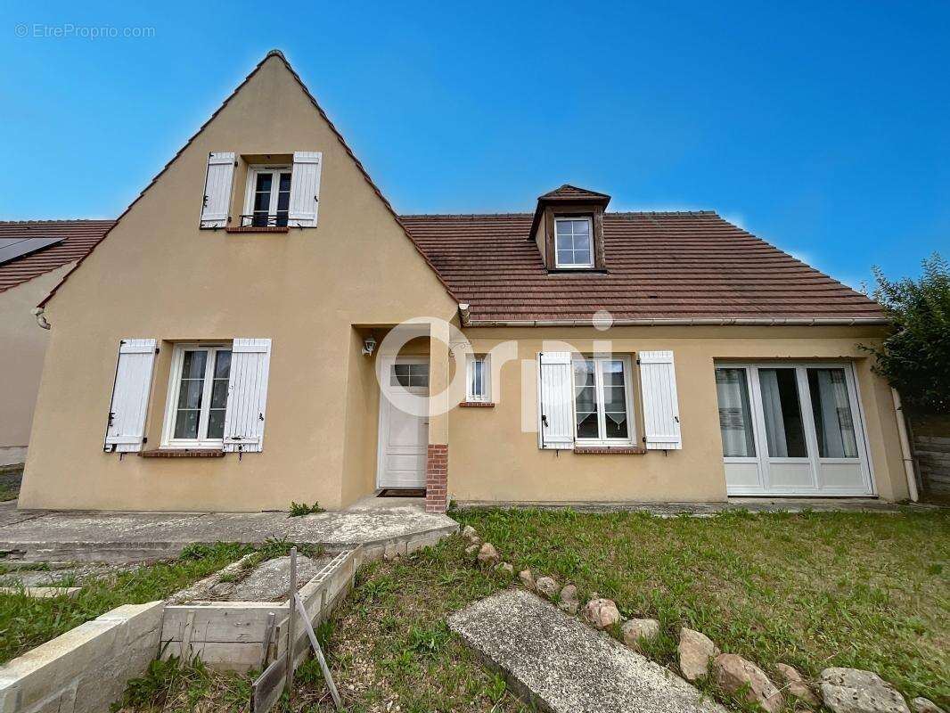 Maison à RESSONS-SUR-MATZ