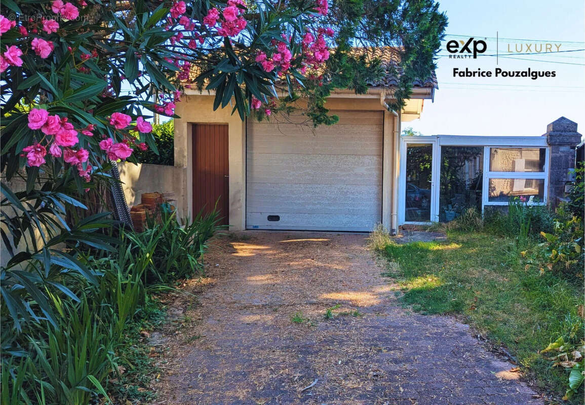Maison 280 m² à Fargues-Saint-Hilaire  - photo 6