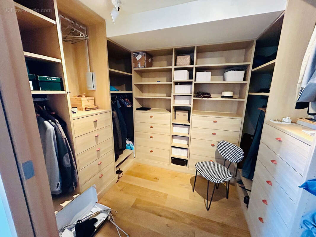 Appartement à MARSEILLE-7E