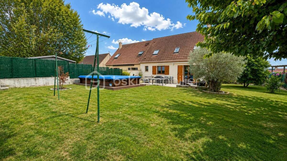 Maison à THORIGNY-SUR-MARNE