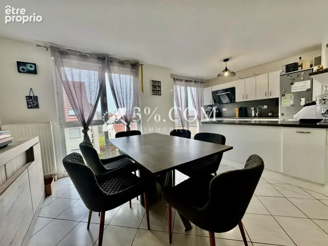 3%COM Beau F3 avec 2 balcons  et double garage - photo 6