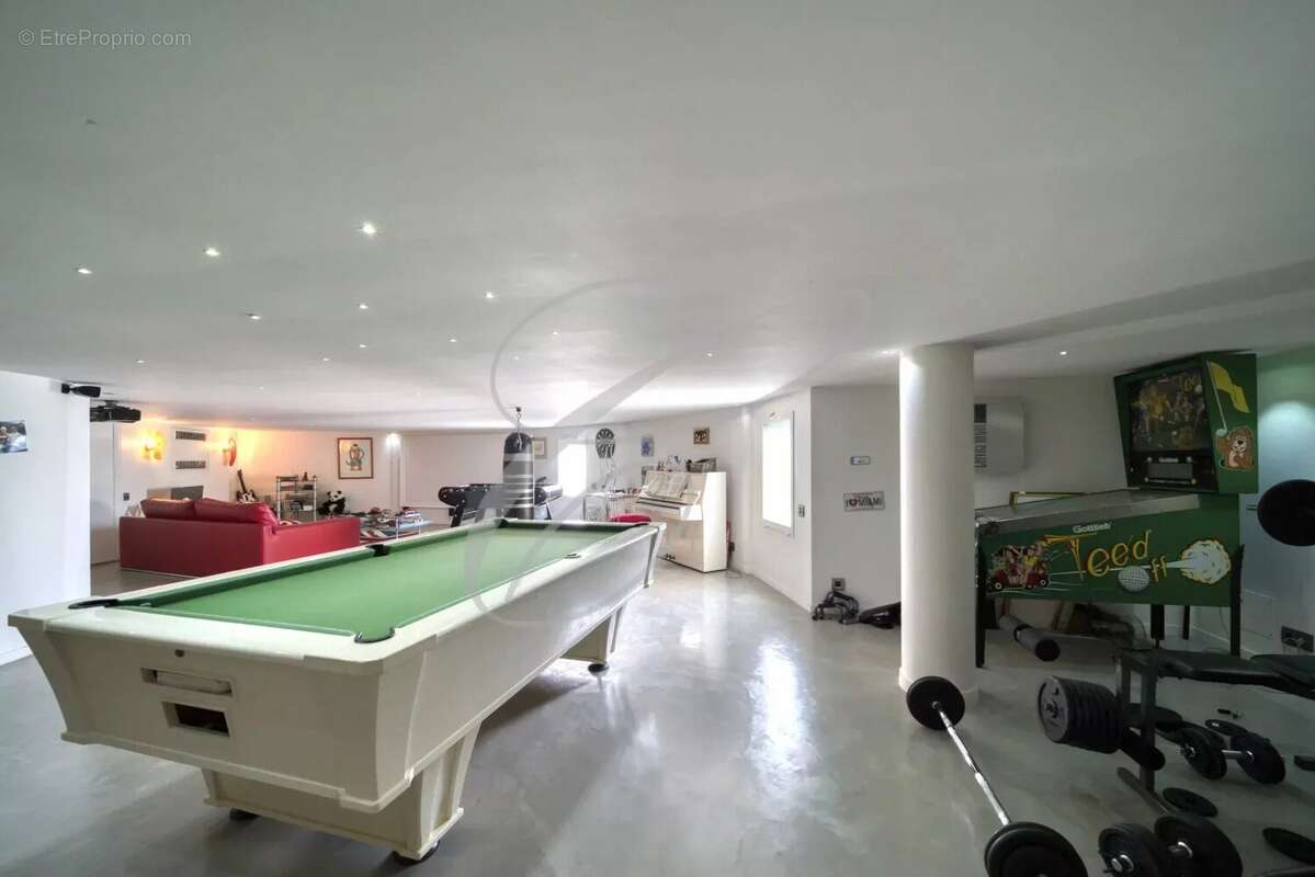 Appartement à ROQUEBRUNE-CAP-MARTIN