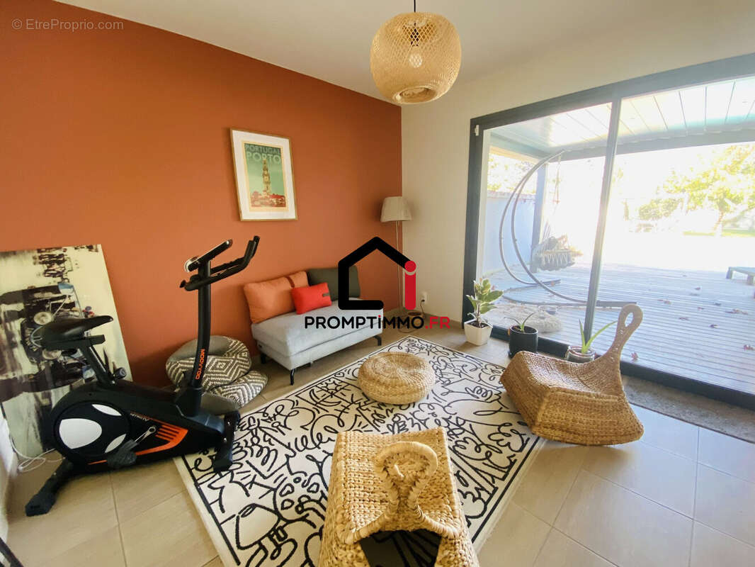 Maison 195 m² à Merignac  - photo 6