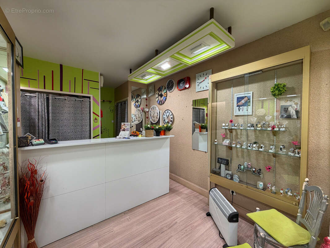 Commerce à SAINT-JEAN-PIED-DE-PORT