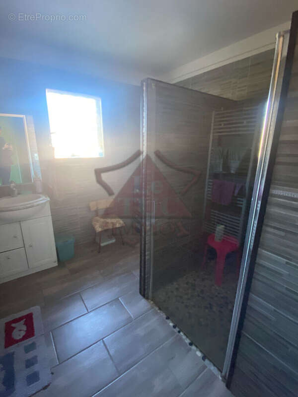 Maison à SAINT-BRES