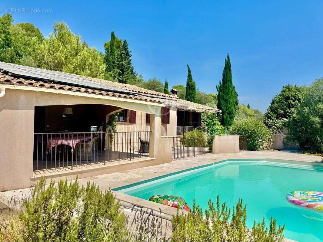 Maison à VALBONNE