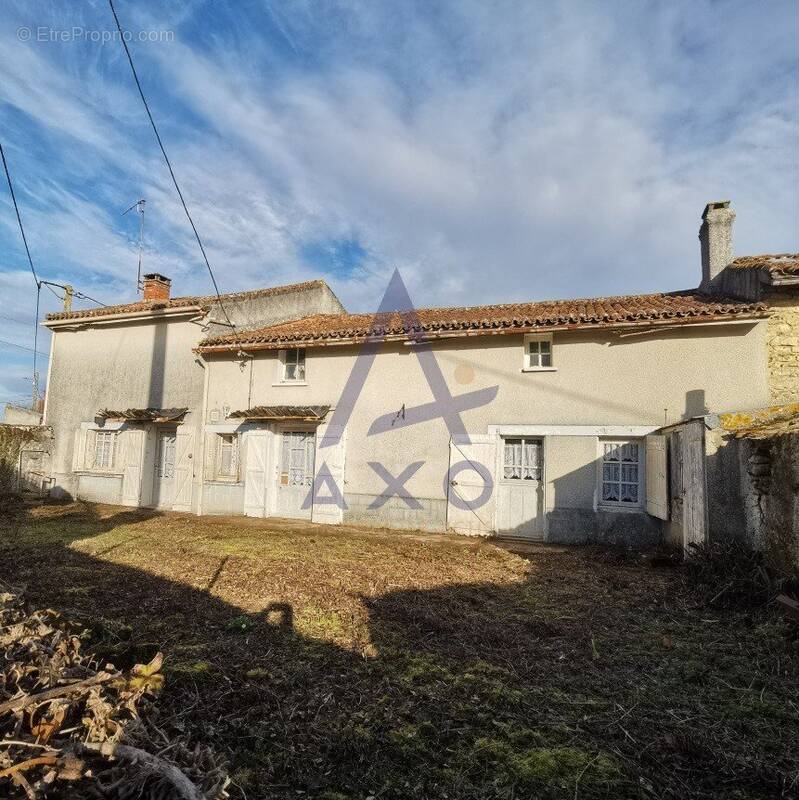 Maison à THENEZAY