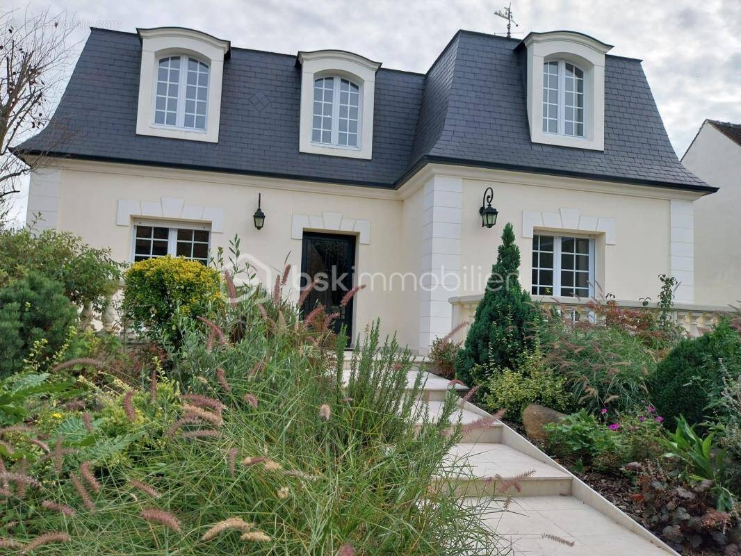 Maison à CHAMPS-SUR-MARNE