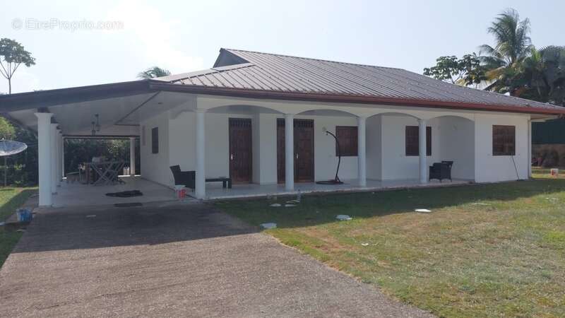 Maison à REMIRE-MONTJOLY