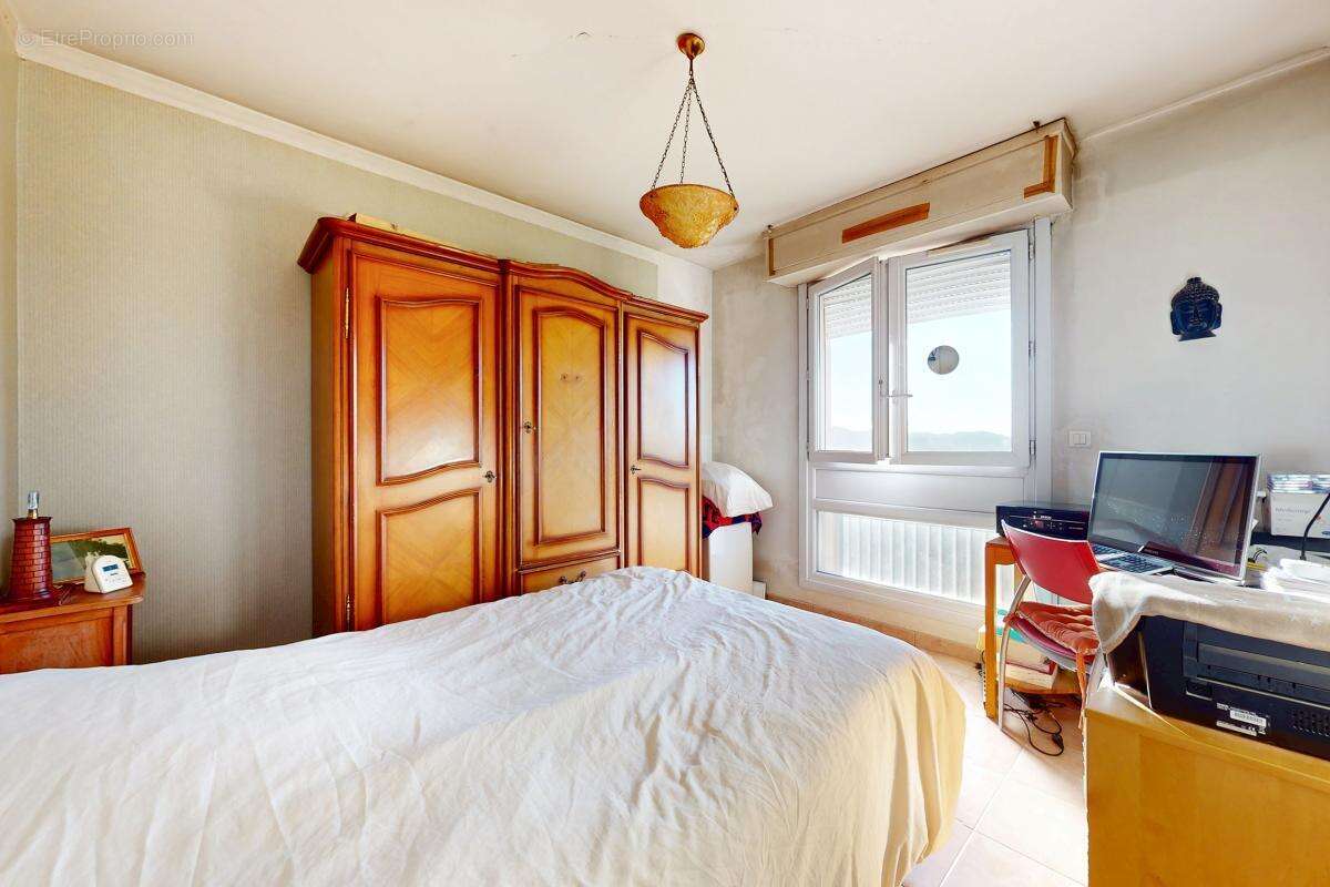 Appartement à MARSEILLE-12E
