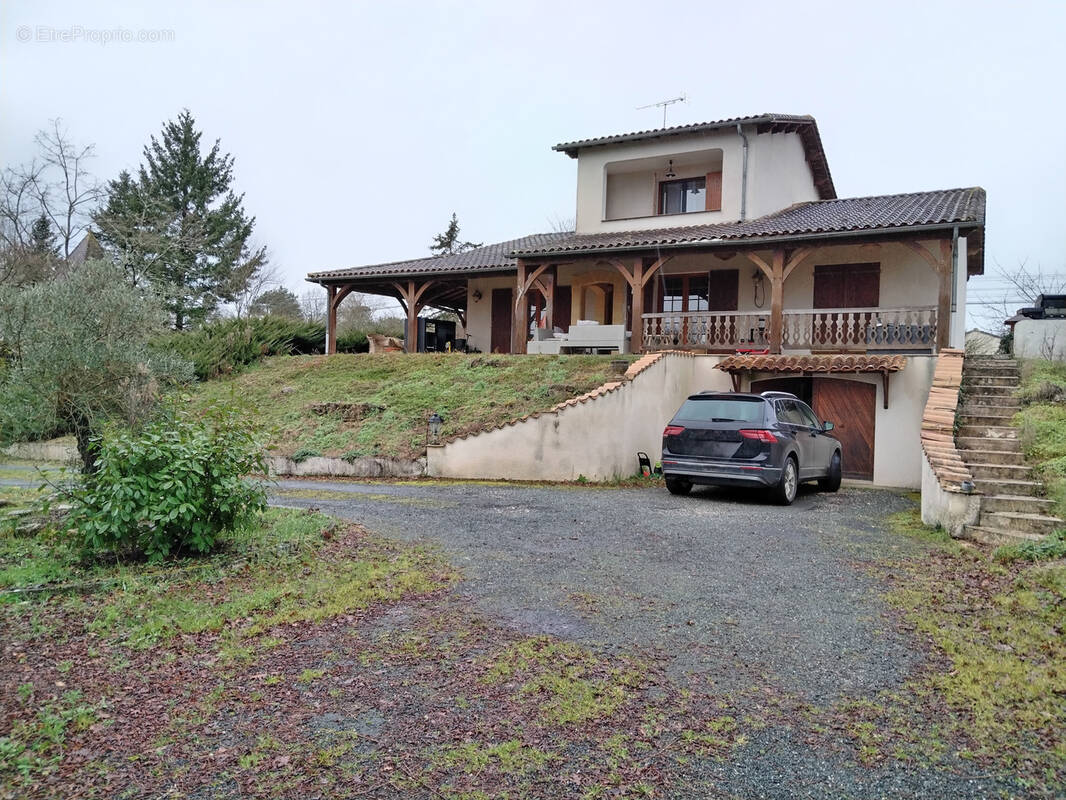 Maison à SAINT-LAURENT-DES-HOMMES