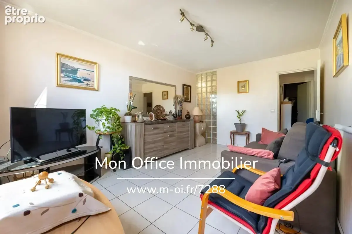 Référence : 7288-ETH - Exclusivité - Appartement - 3 pièces - 75m2 - Aix-en-Provence - photo 2