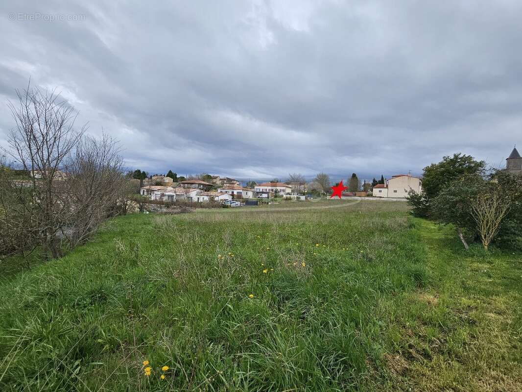 Terrain à POULAN-POUZOLS