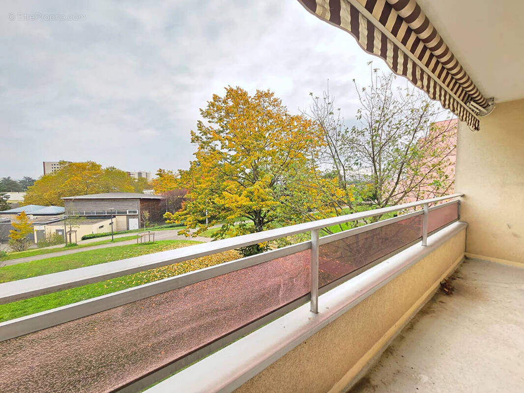 Appartement à RILLIEUX-LA-PAPE