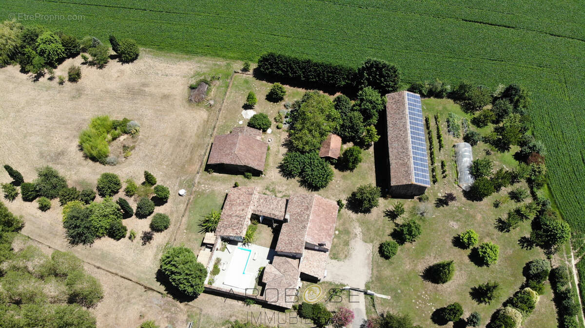 Maison à FAUILLET