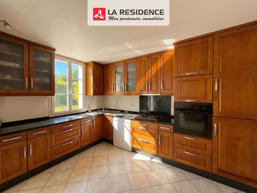 Maison 98 m² à Saint-Ouen-L'aumone  - photo 4