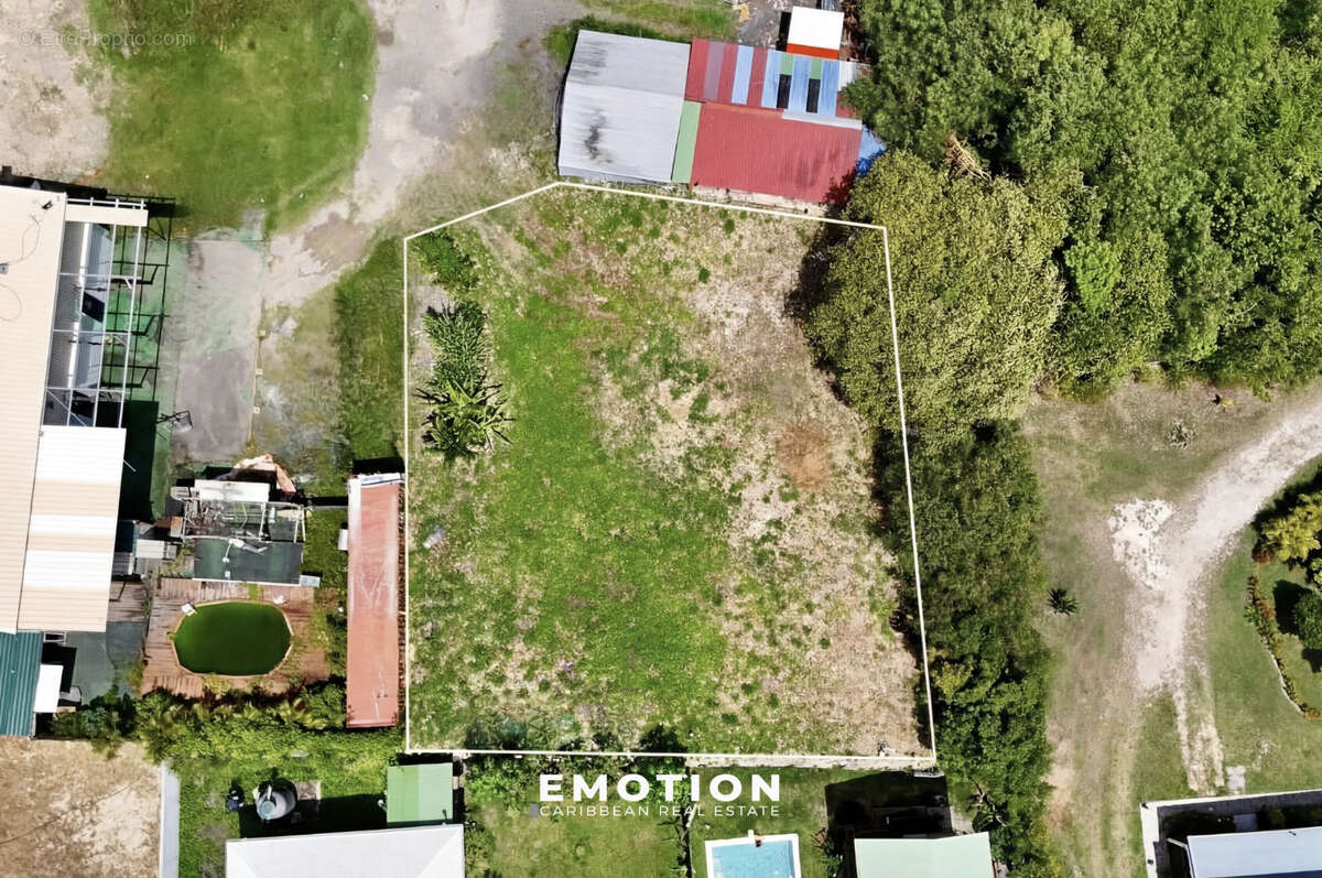 Terrain à SAINT-FRANCOIS