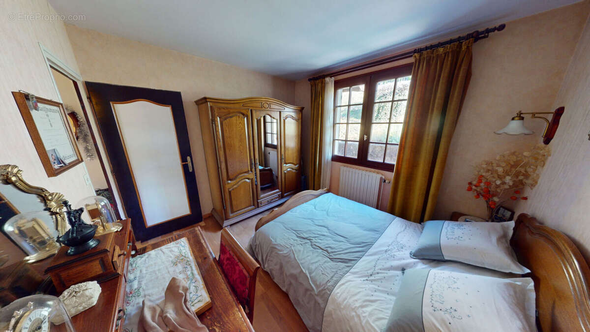 Maison à LA COMBE-DE-LANCEY