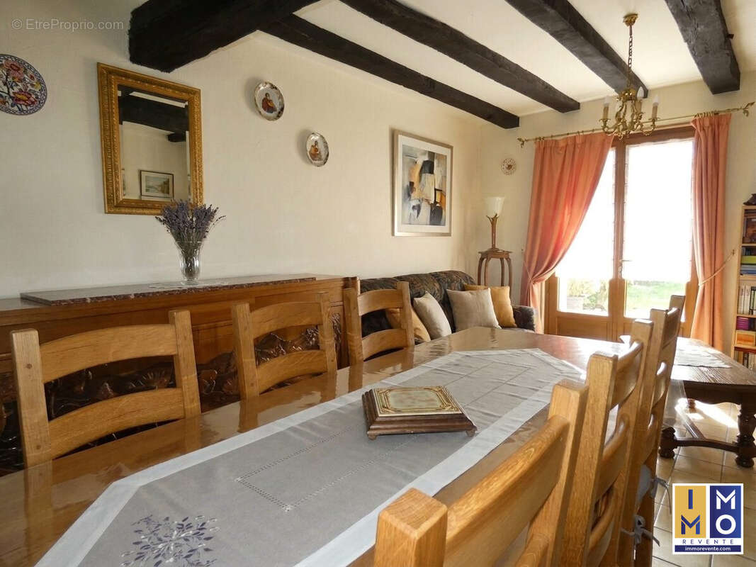 Maison à SAINTE-SOLANGE