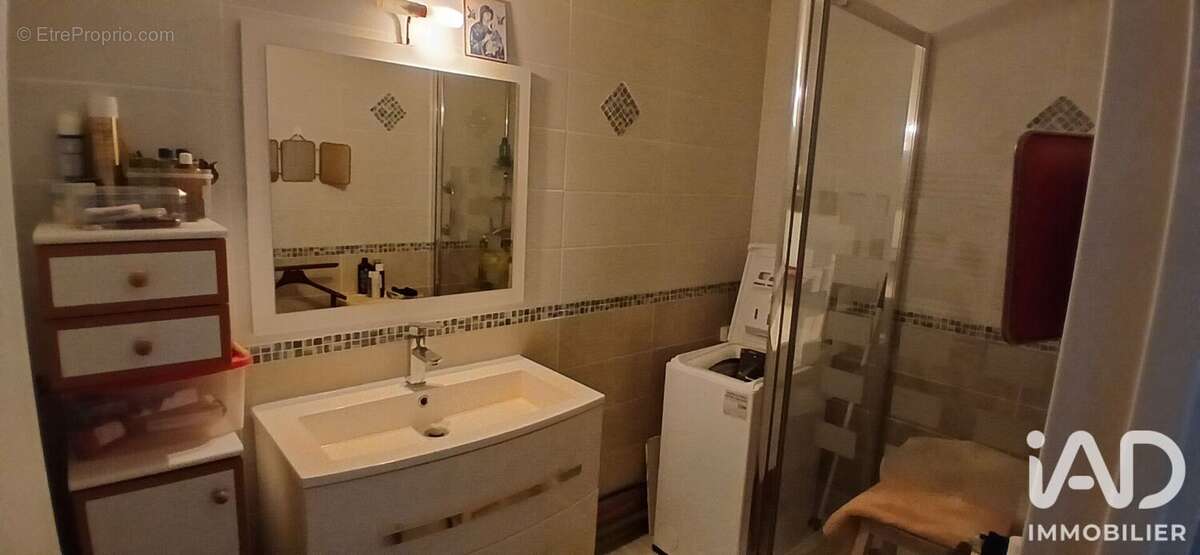 Appartement 50 m² à Saint-Jean-De-La-Ruelle  - photo 7