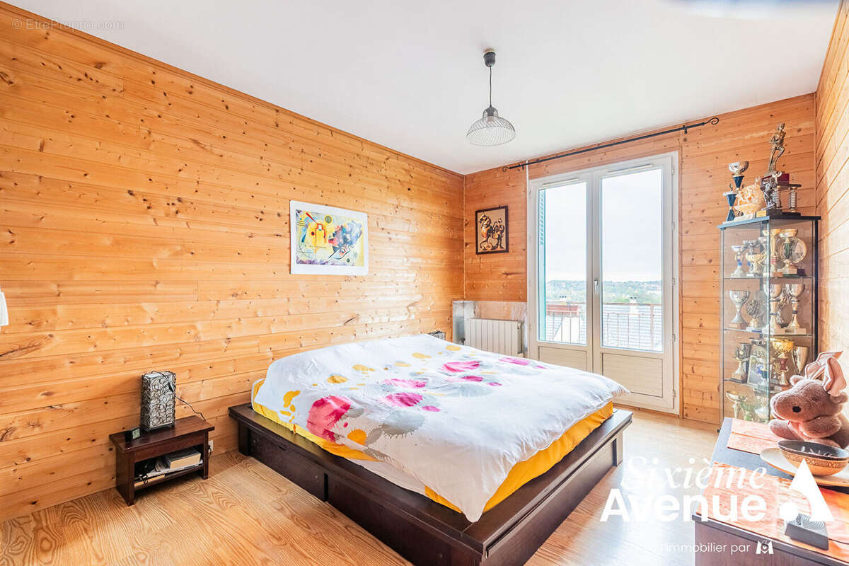 Appartement à SAVIGNY-SUR-ORGE