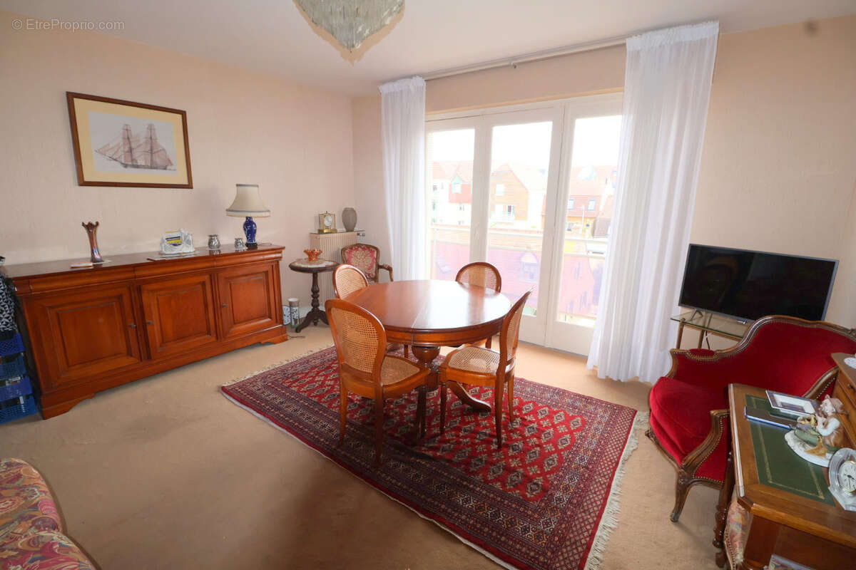 Nouveau en centre ville, beau 2 pièces de 44.85 m2  avec balcon et grande cave - photo 4