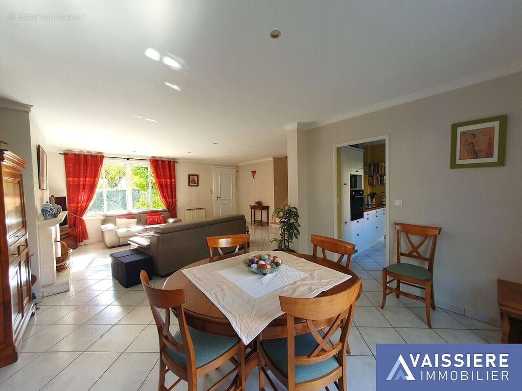 Maison à MONTIGNY-LE-BRETONNEUX