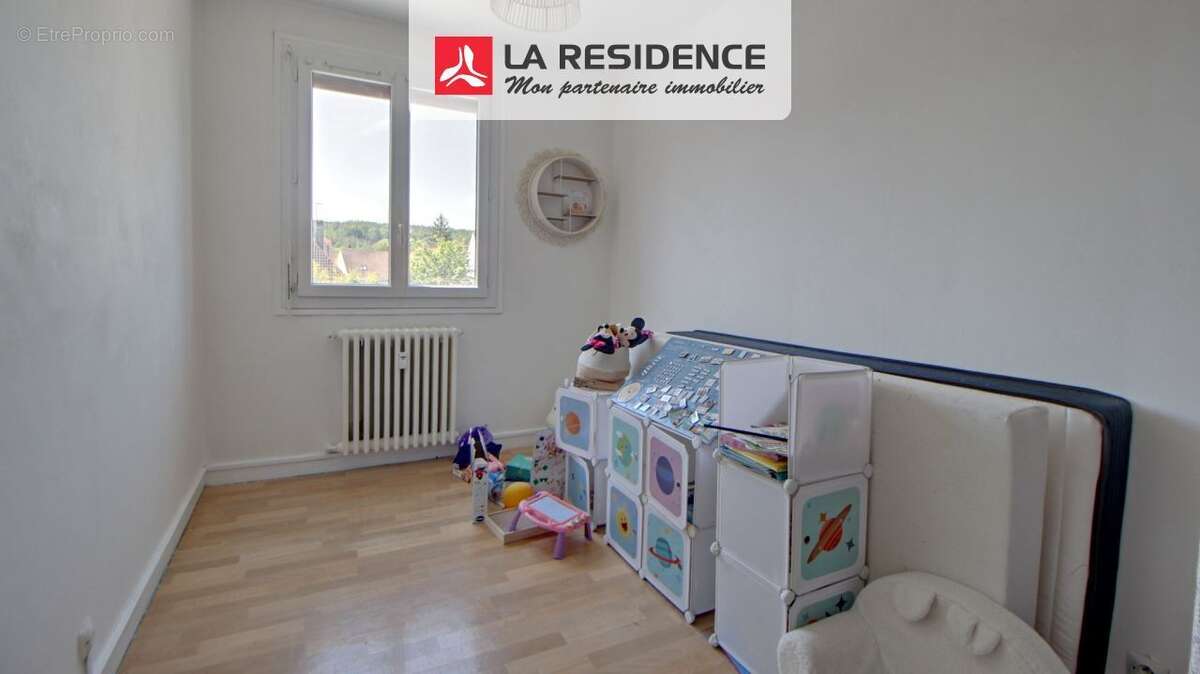 Appartement à VILLEPREUX