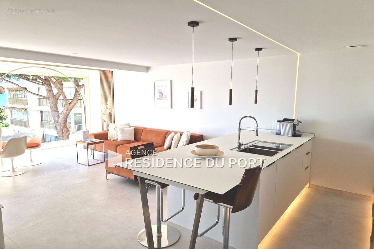 Appartement à MANDELIEU-LA-NAPOULE
