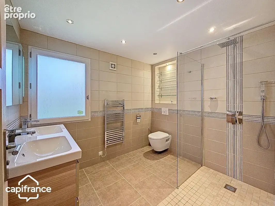Maison familiale 131 m² – 4 chambres + bureau – vie de plain-pied – jardin 620 m² – La Chapelle-Gaudin (Argentonnay 79150) - photo 8
