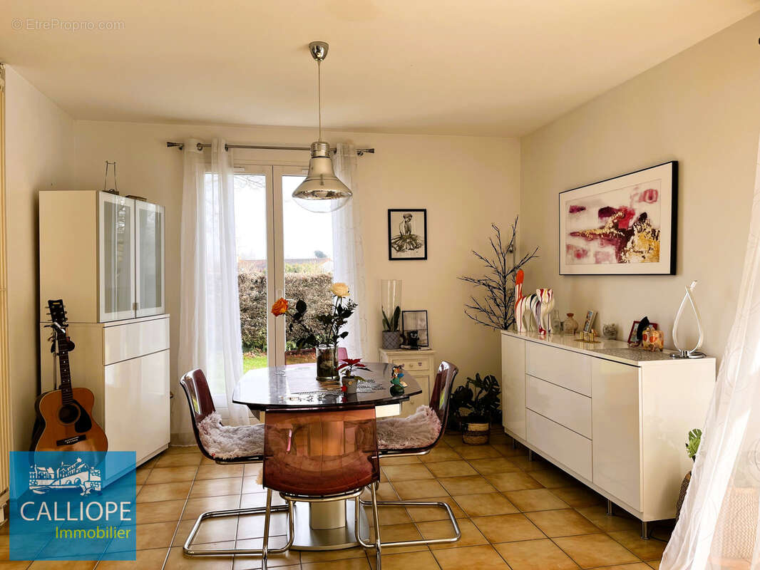 Maison à PAREMPUYRE