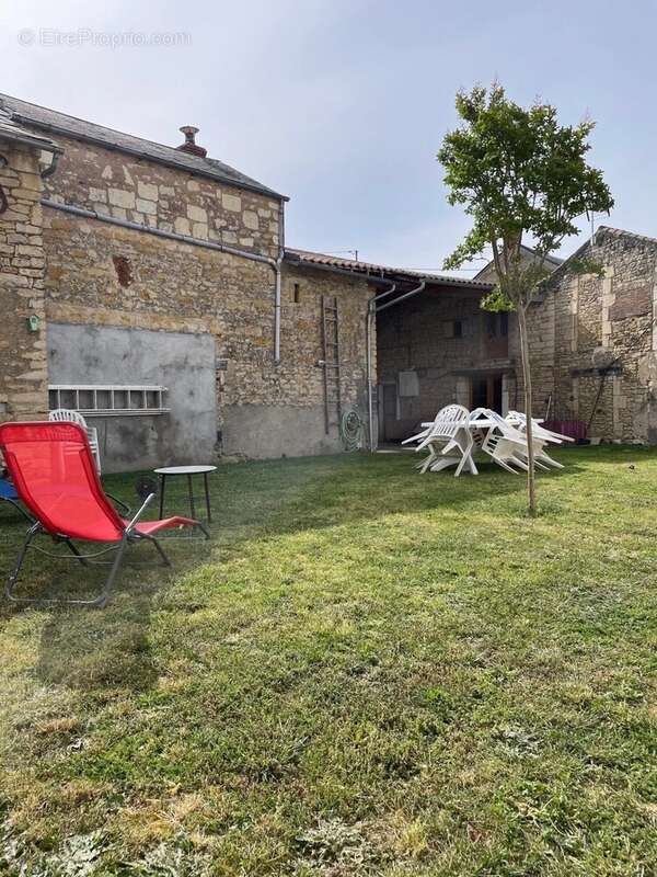 Maison à BRION-PRES-THOUET