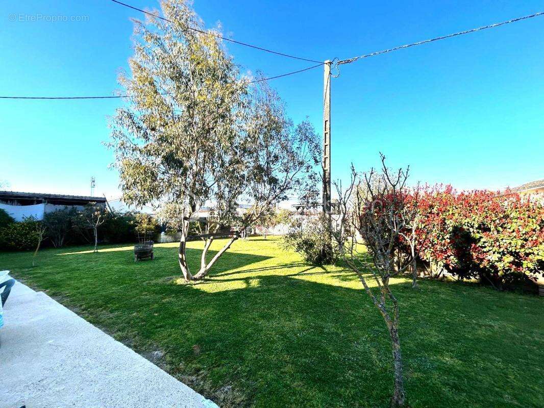 Maison à CADILLAC-EN-FRONSADAIS