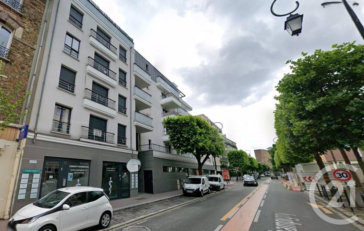 Autre à SAINT-MAUR-DES-FOSSES