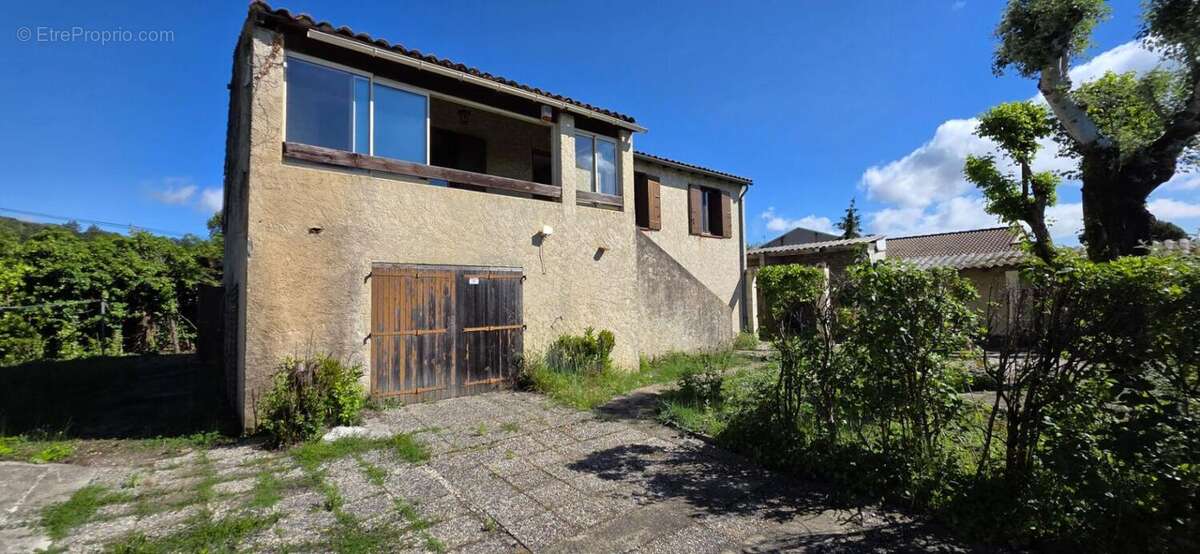 Maison à MONTELIMAR