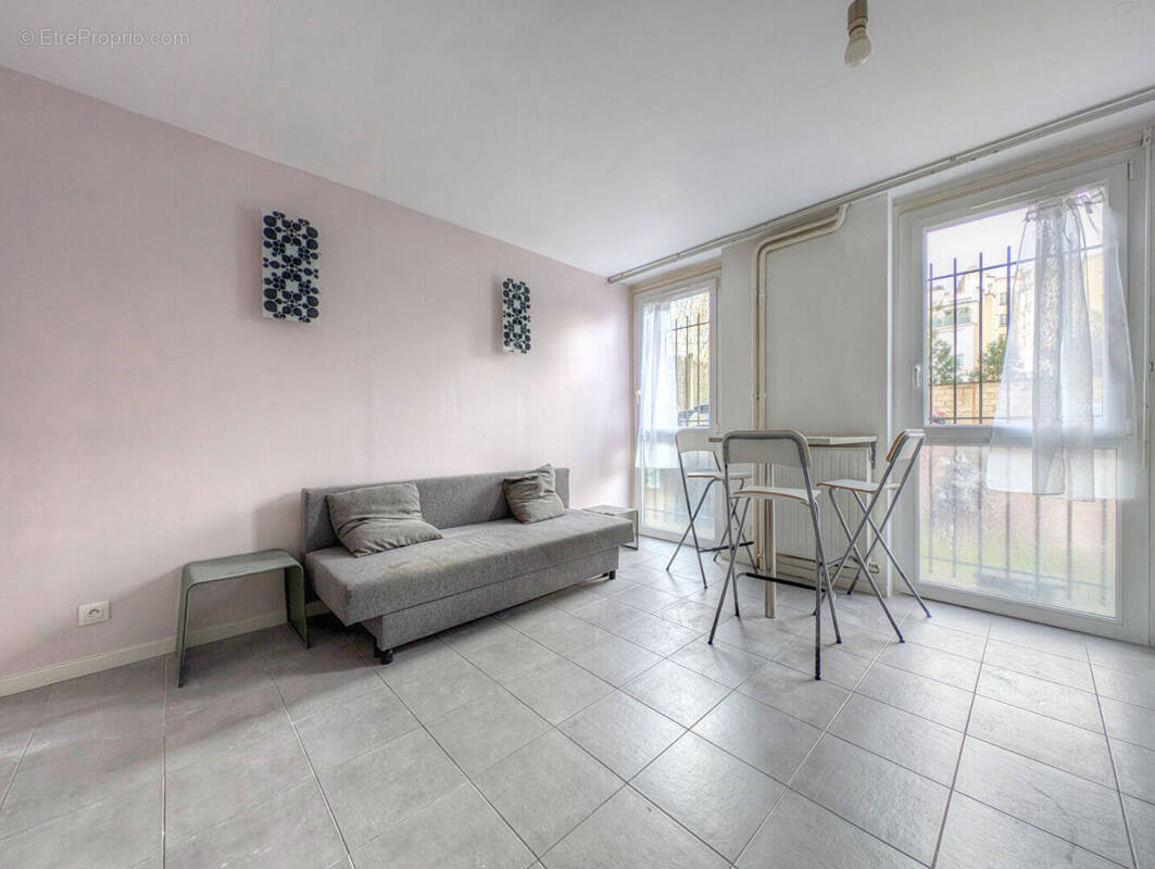 Appartement à LA GARENNE-COLOMBES