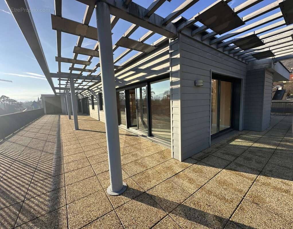 Appartement à LE BOURGET-DU-LAC