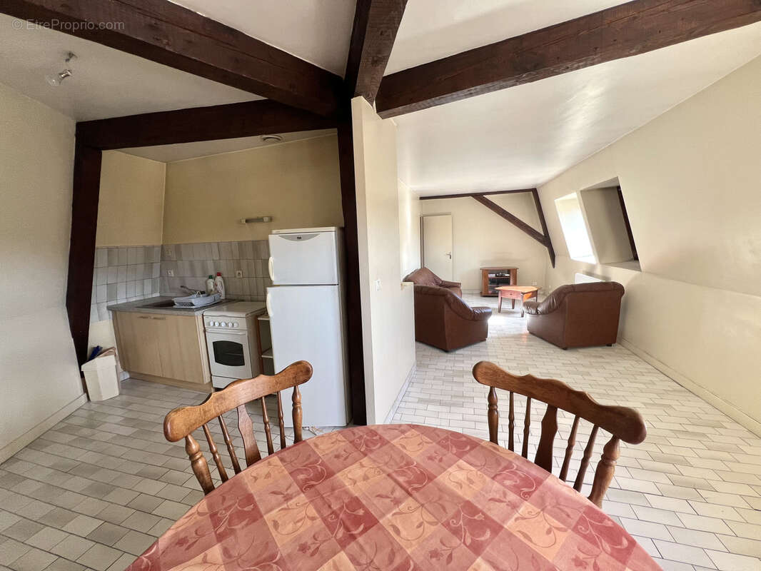 Appartement à EGLETONS