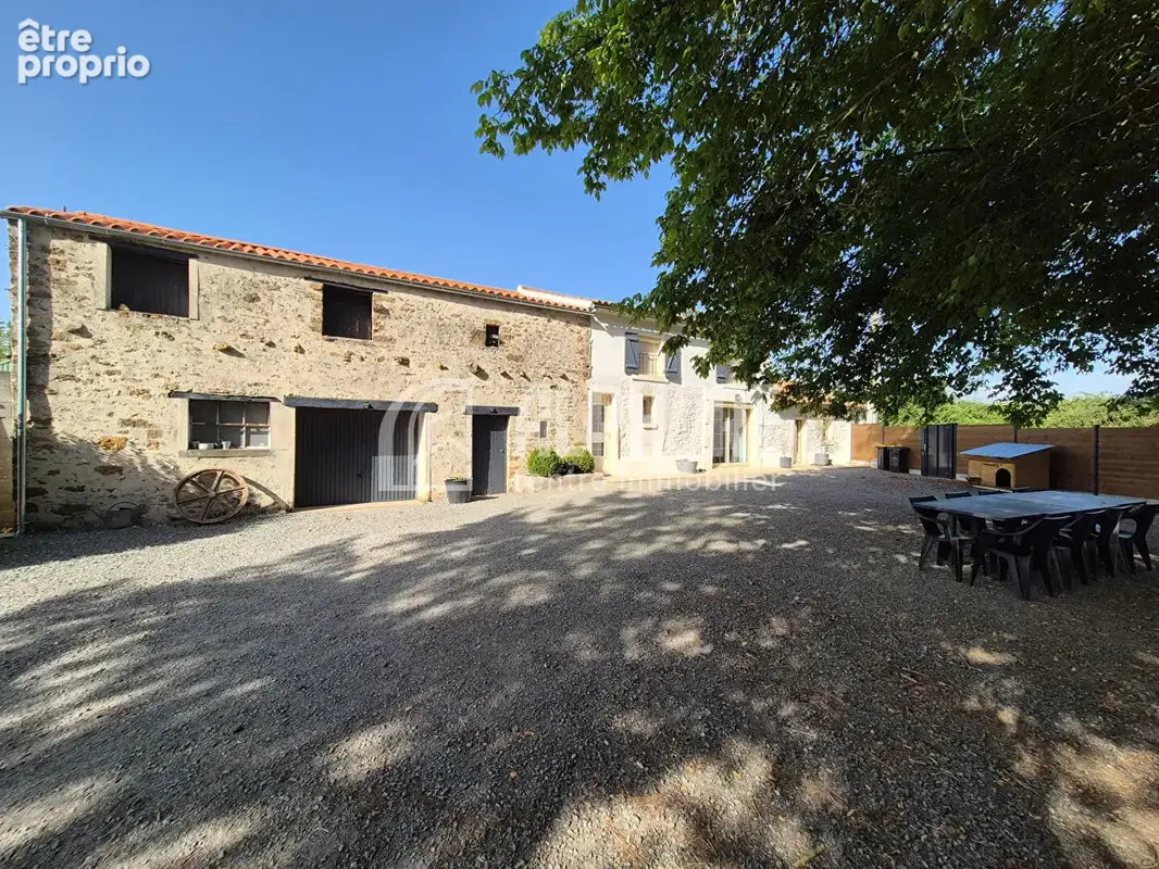 Maison Sainte Hermine - 118m² habitable - 3 chambres - 1634m² de terrain. - photo 3