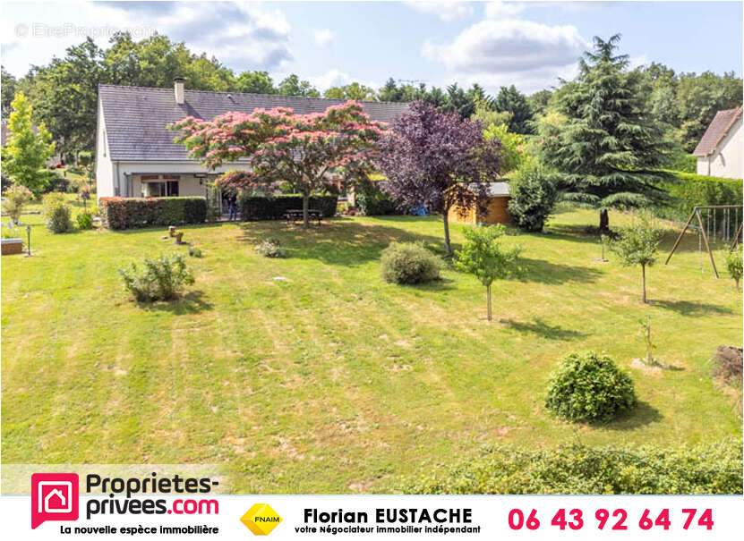 Maison à LA CHAPELLE-MONTMARTIN