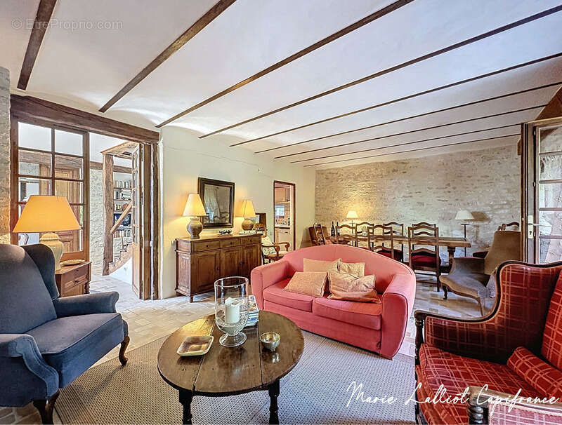 Maison à LA CHAPELLE-LA-REINE